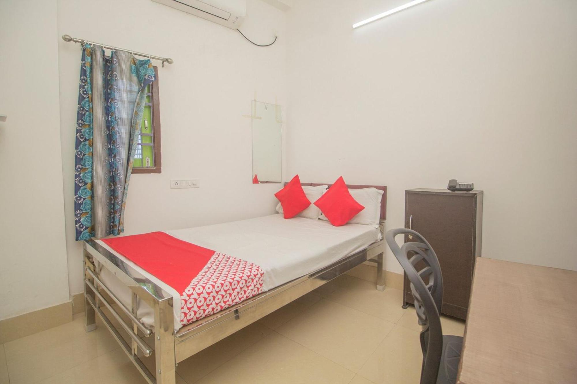 Māldah Super Hotel O Kshounish Residency מראה חיצוני תמונה