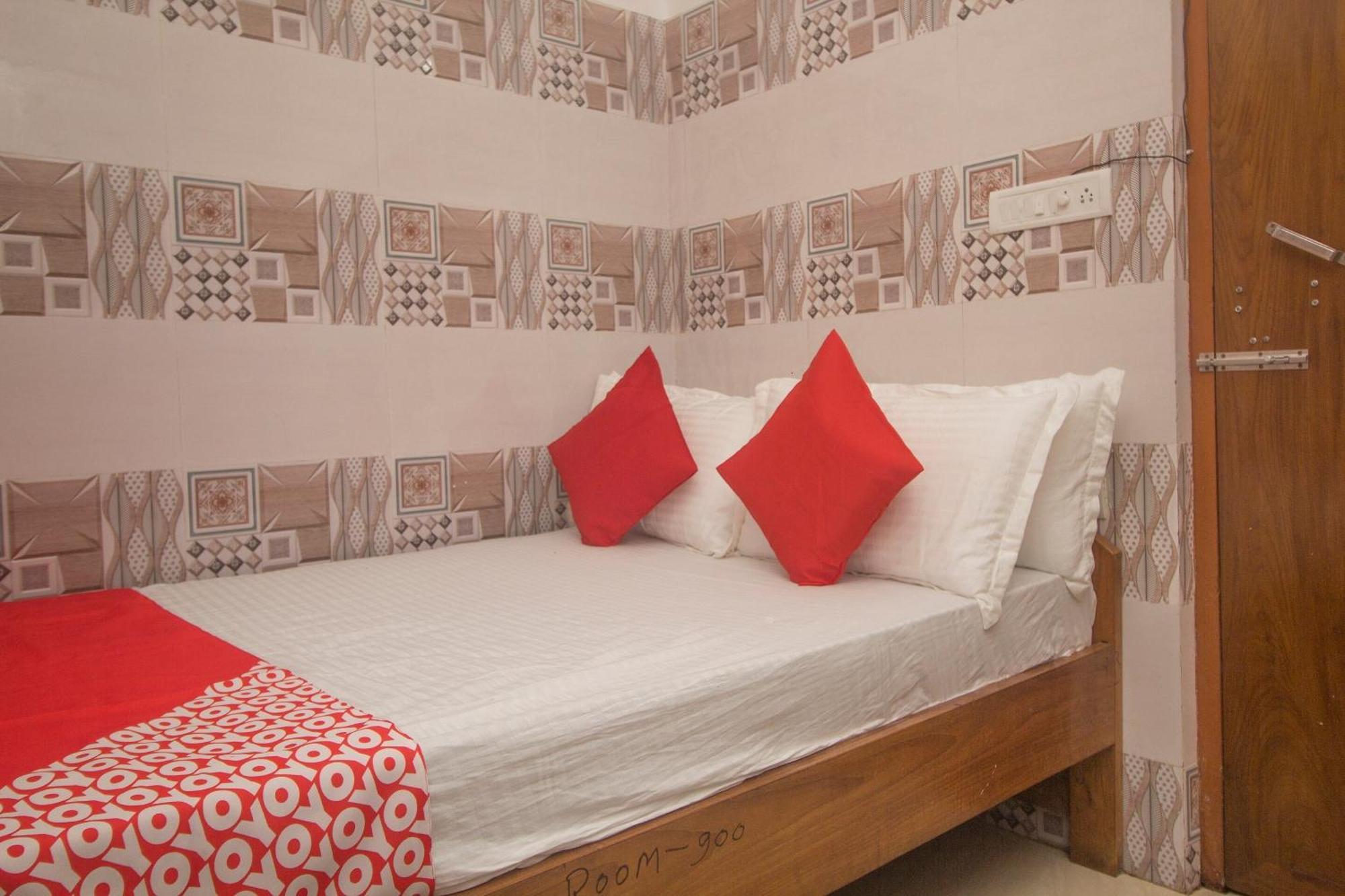 Māldah Super Hotel O Kshounish Residency מראה חיצוני תמונה