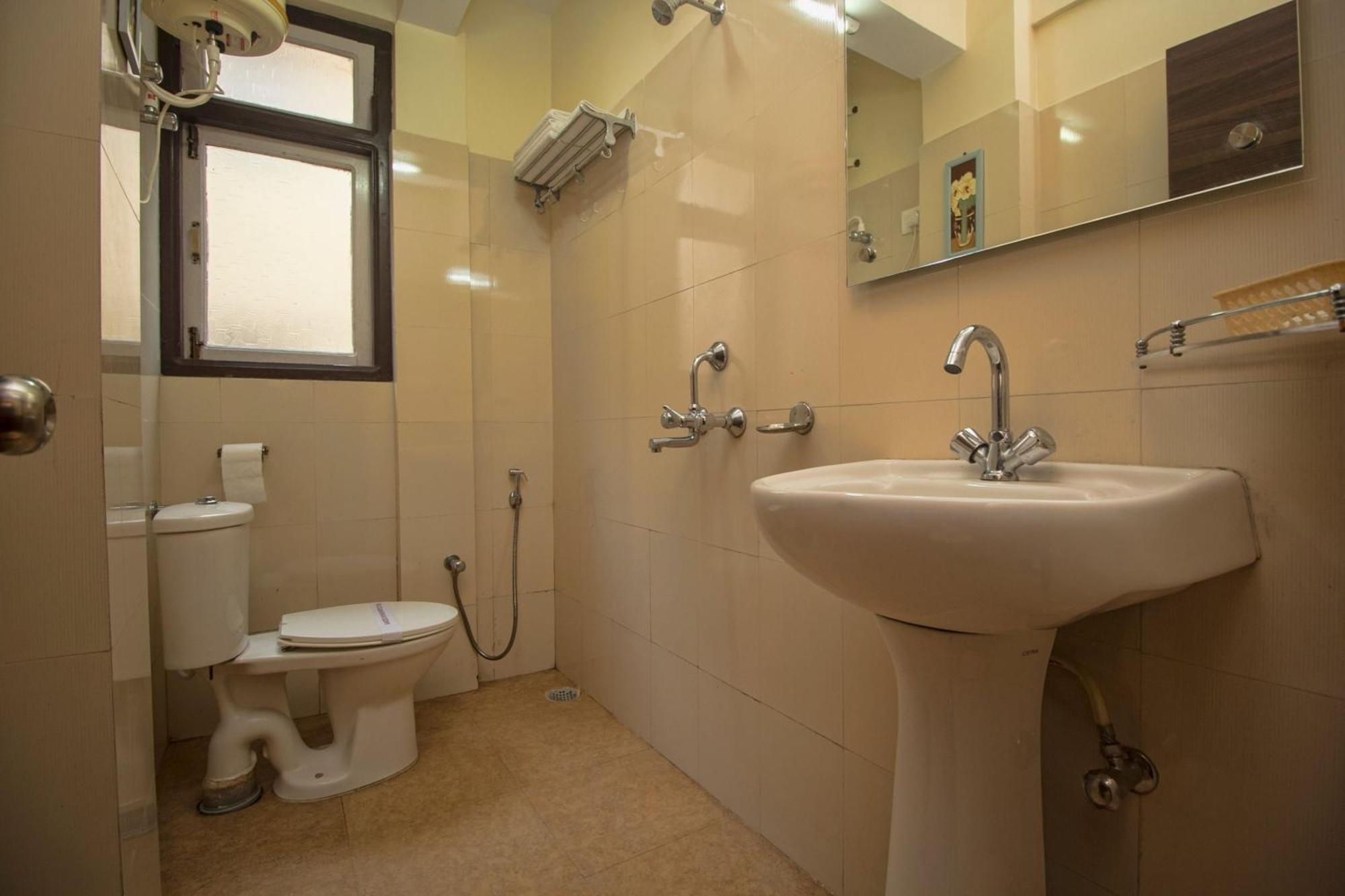 Māldah Super Hotel O Kshounish Residency מראה חיצוני תמונה